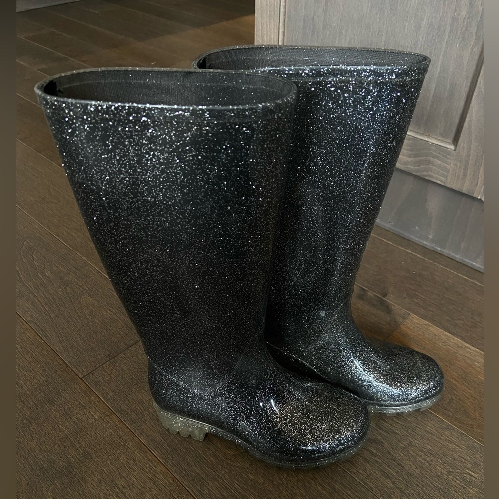 ❤️4 for $25❤️Sparkly black rain boots size‎ 12t